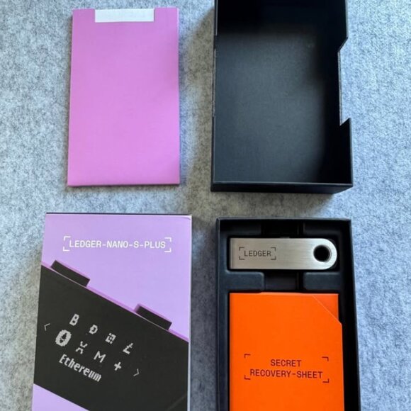 [Open Box] Ledger Nano S Plus - Picture 4 of 4